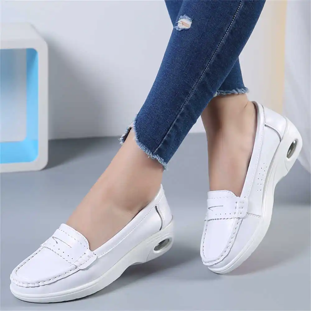 Thick Sole Slipon White Traine - Formal Men Daily Wear Slippers บทวิจารณ์และราคา